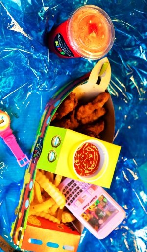 MENU INFANTIL - STRIPS DE POLLO